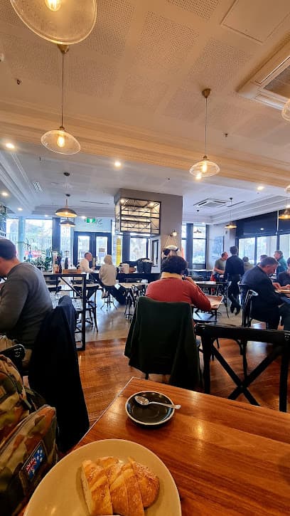 SoLita Pizzeria, Restaurant & Bar