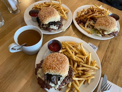 Fox Burger Highlands