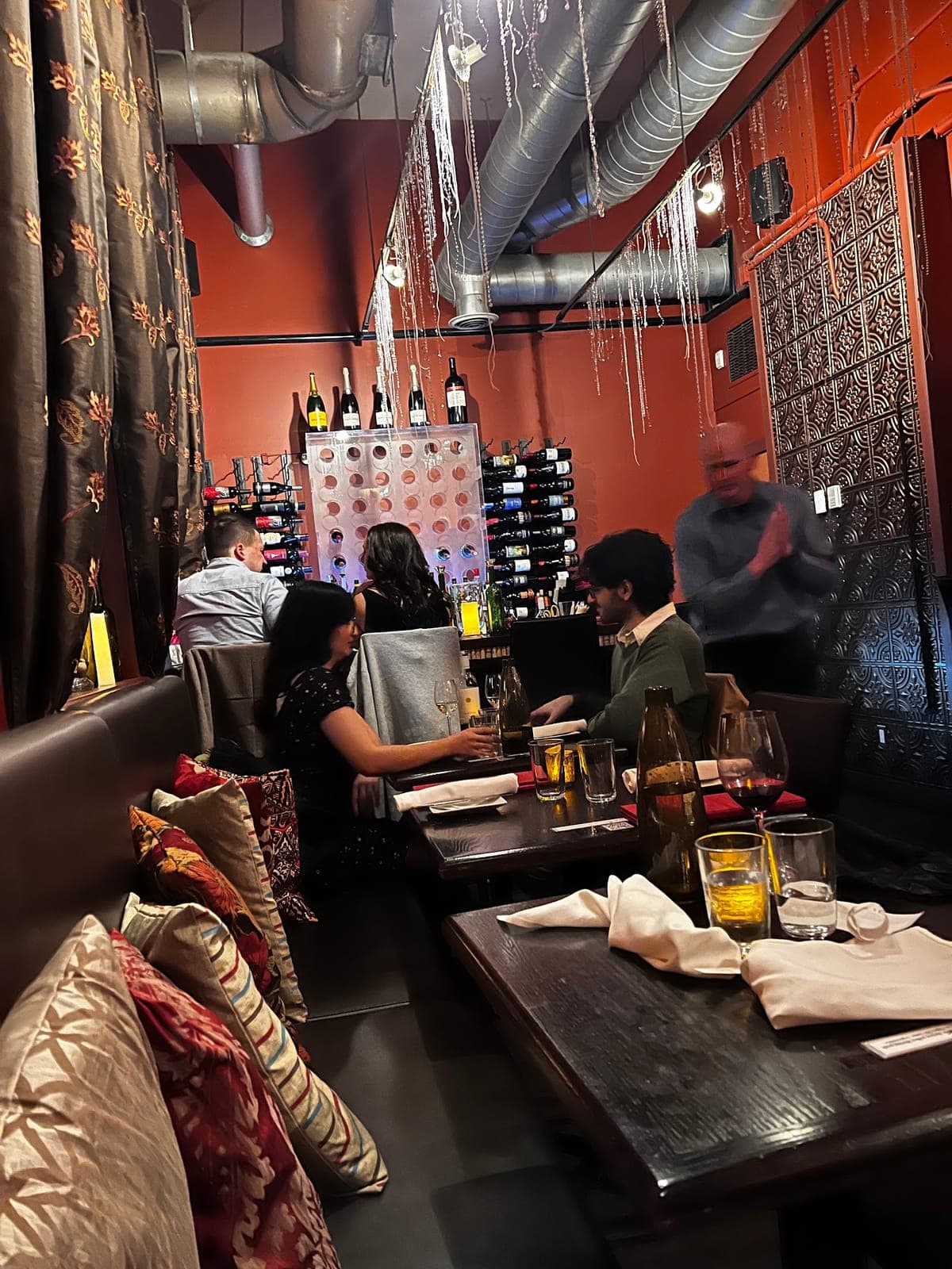 Tzin Wine and Tapas
