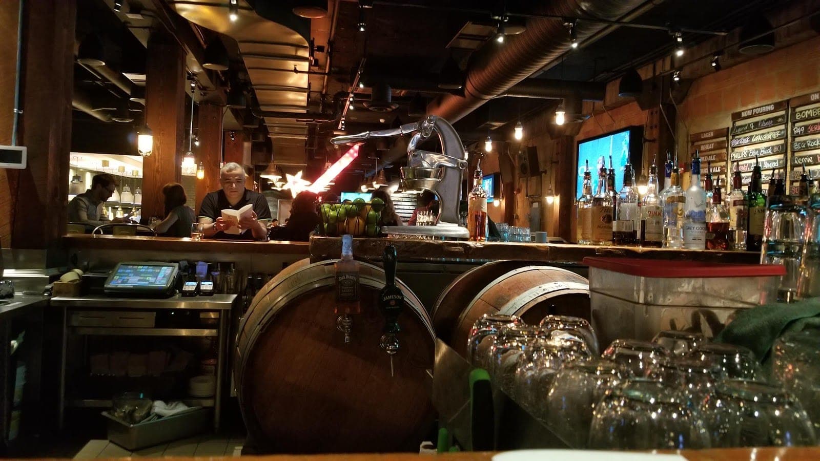 Local Public Eatery