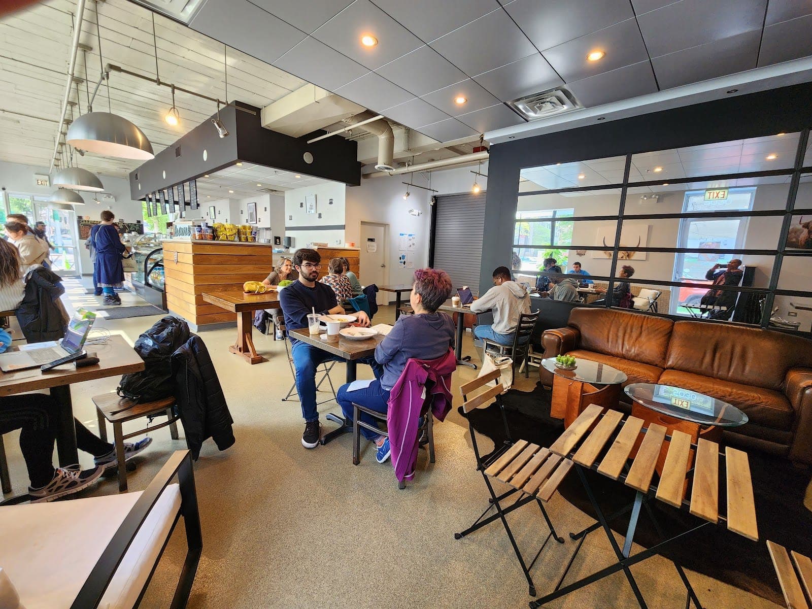 Almendro Cafe
