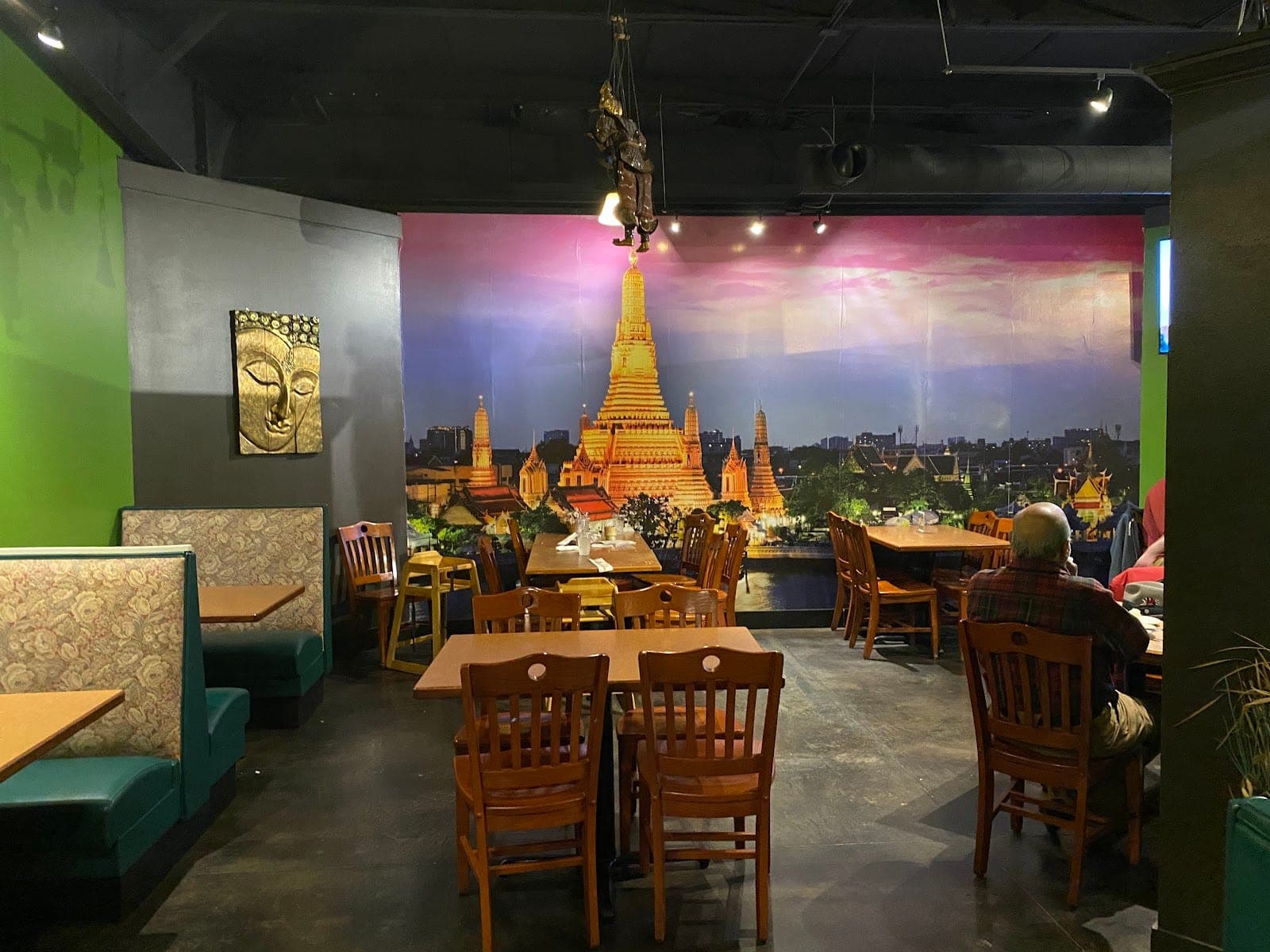 NaRa Thai Cuisine