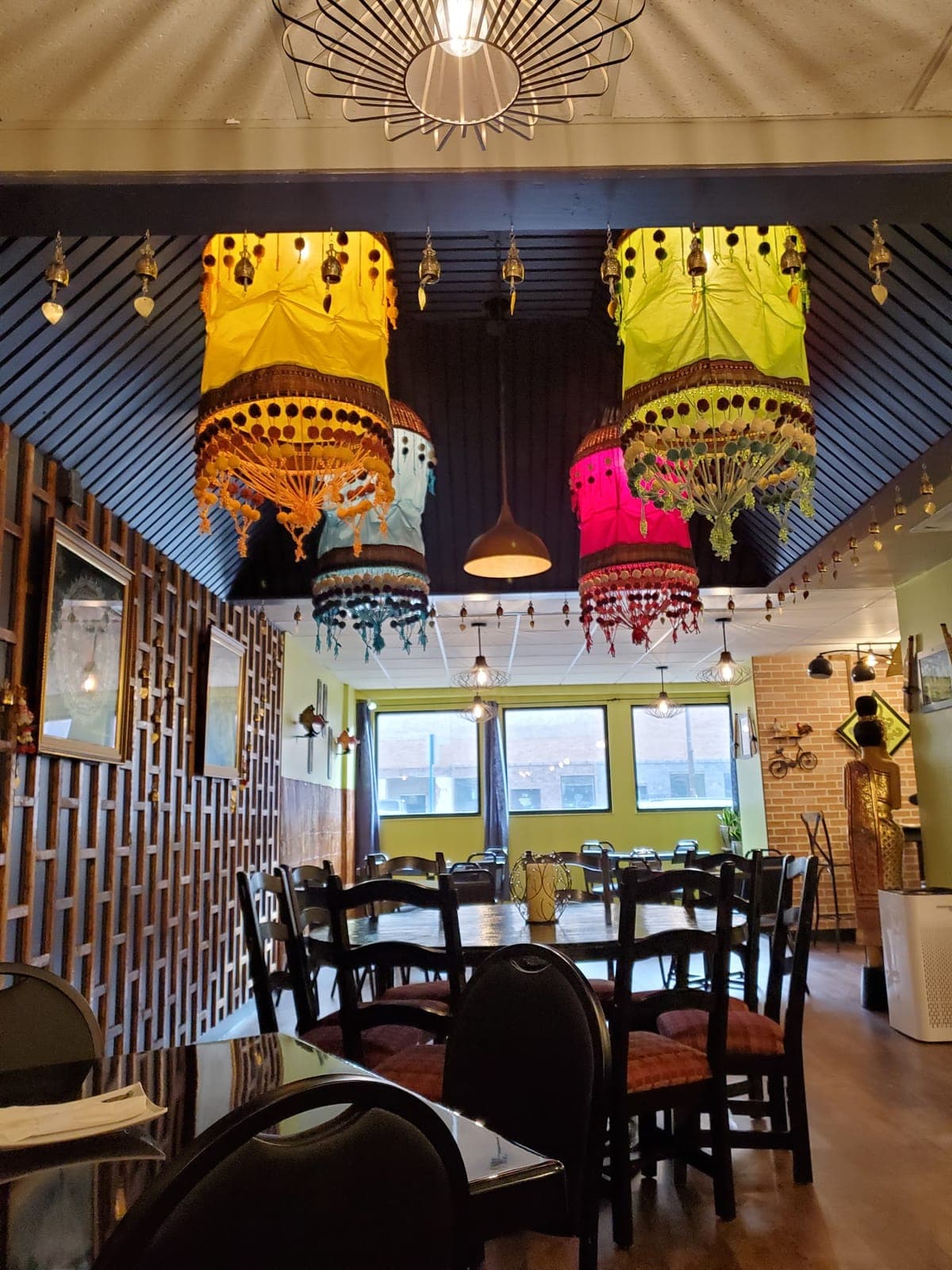Pete’s Thai on 5th