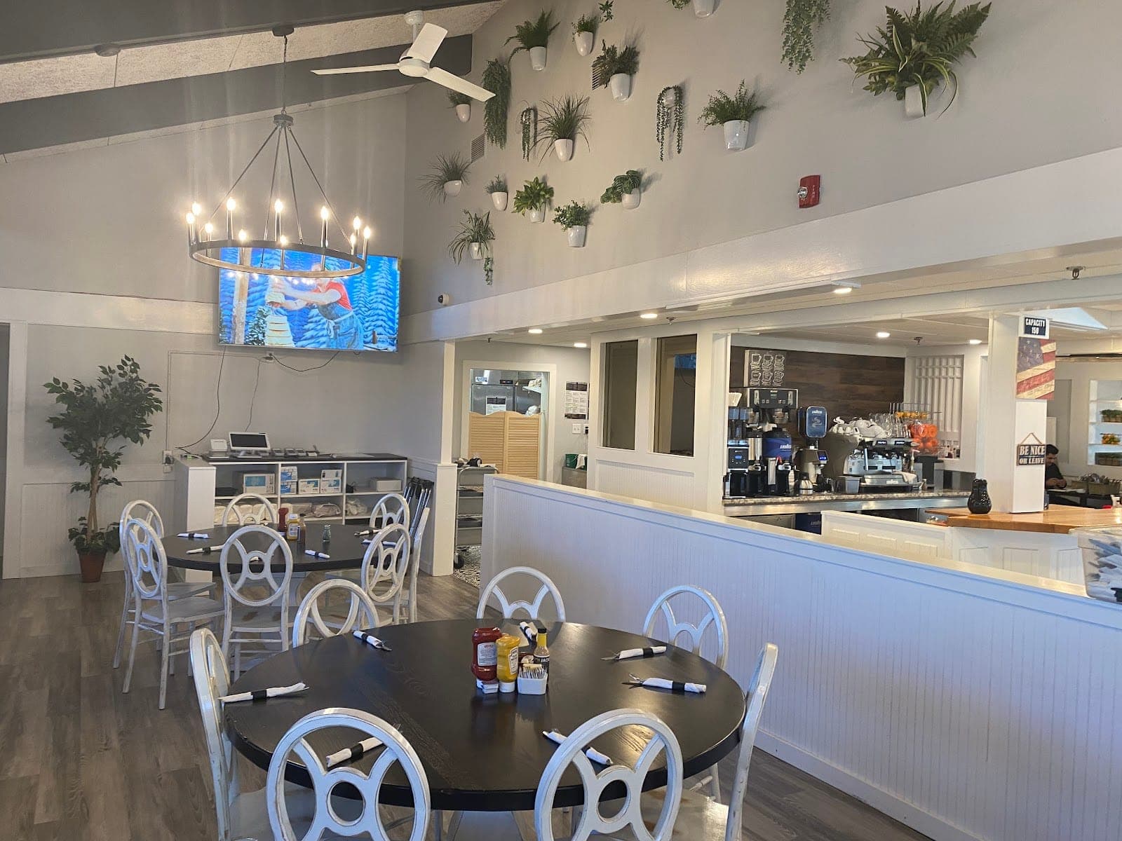 Flip'N Jacks Pancake House & Eatery