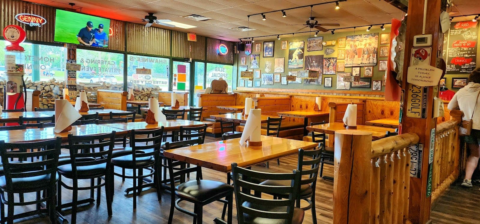 Bates City BBQ of Shawnee