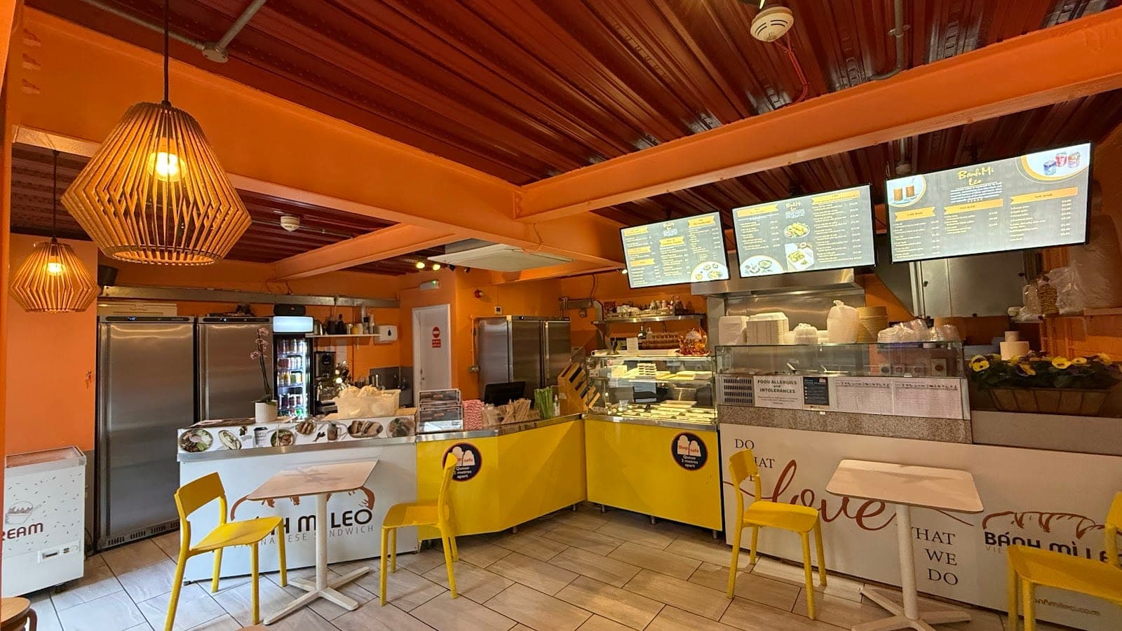 Banh Mi Leo