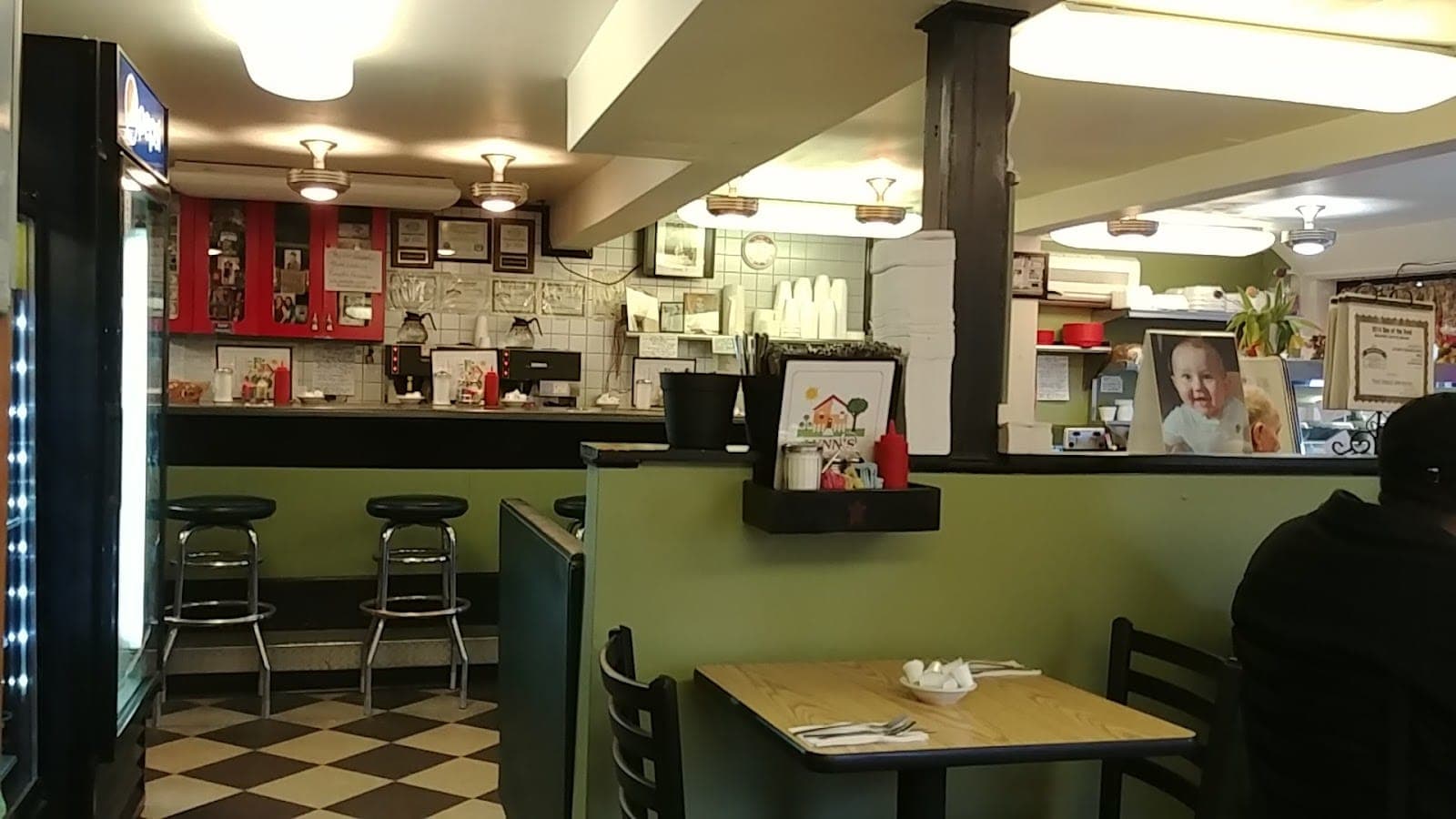 Lynn's Hometown Deli & Takeout