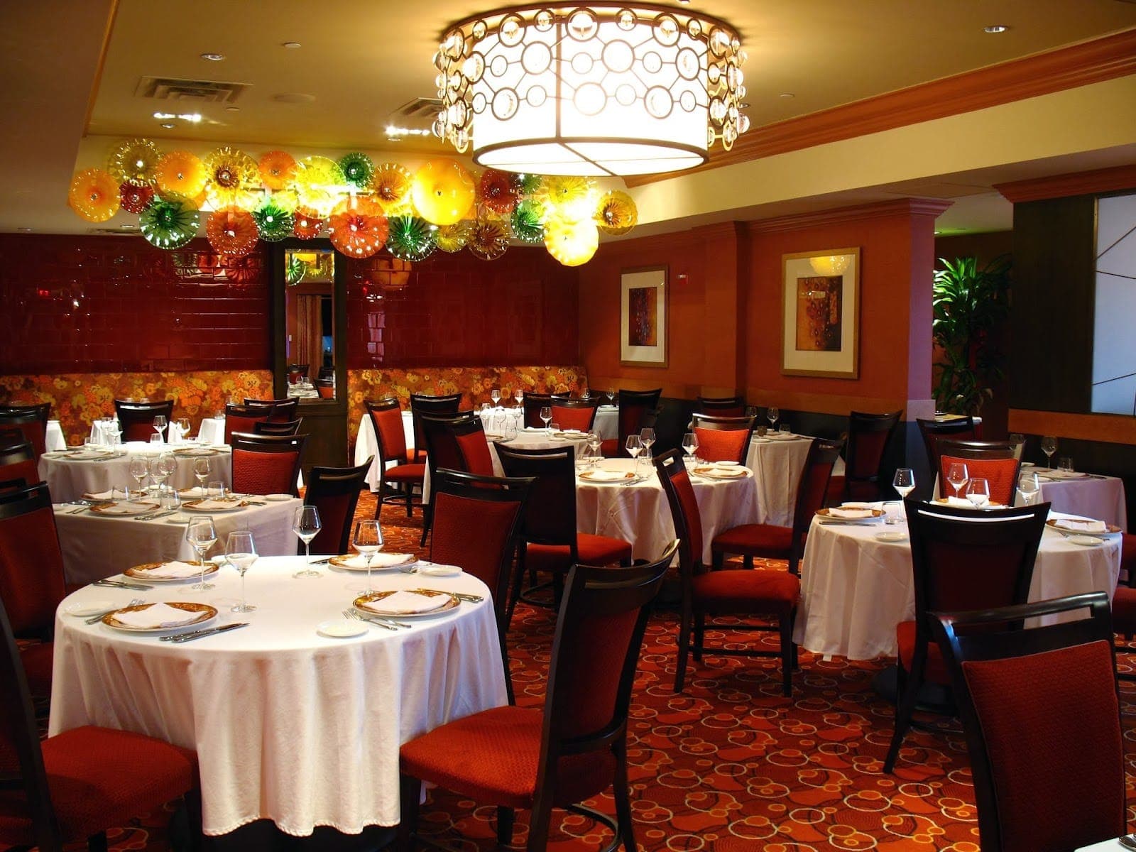 Vetro Restaurant & Lounge