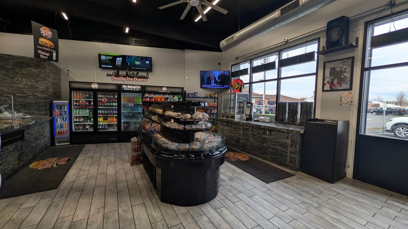 The Deli @ 700