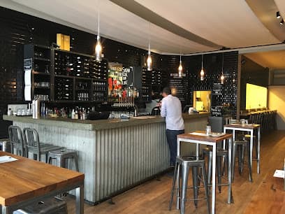 Urban Oyster Bar & Eatery