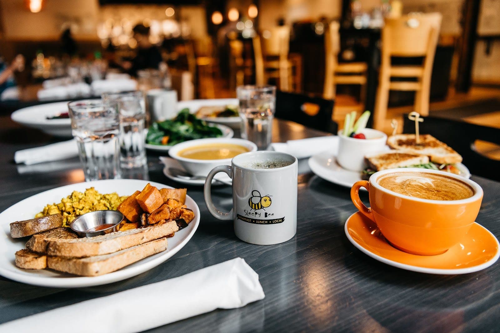 Sleepy Bee Cafe