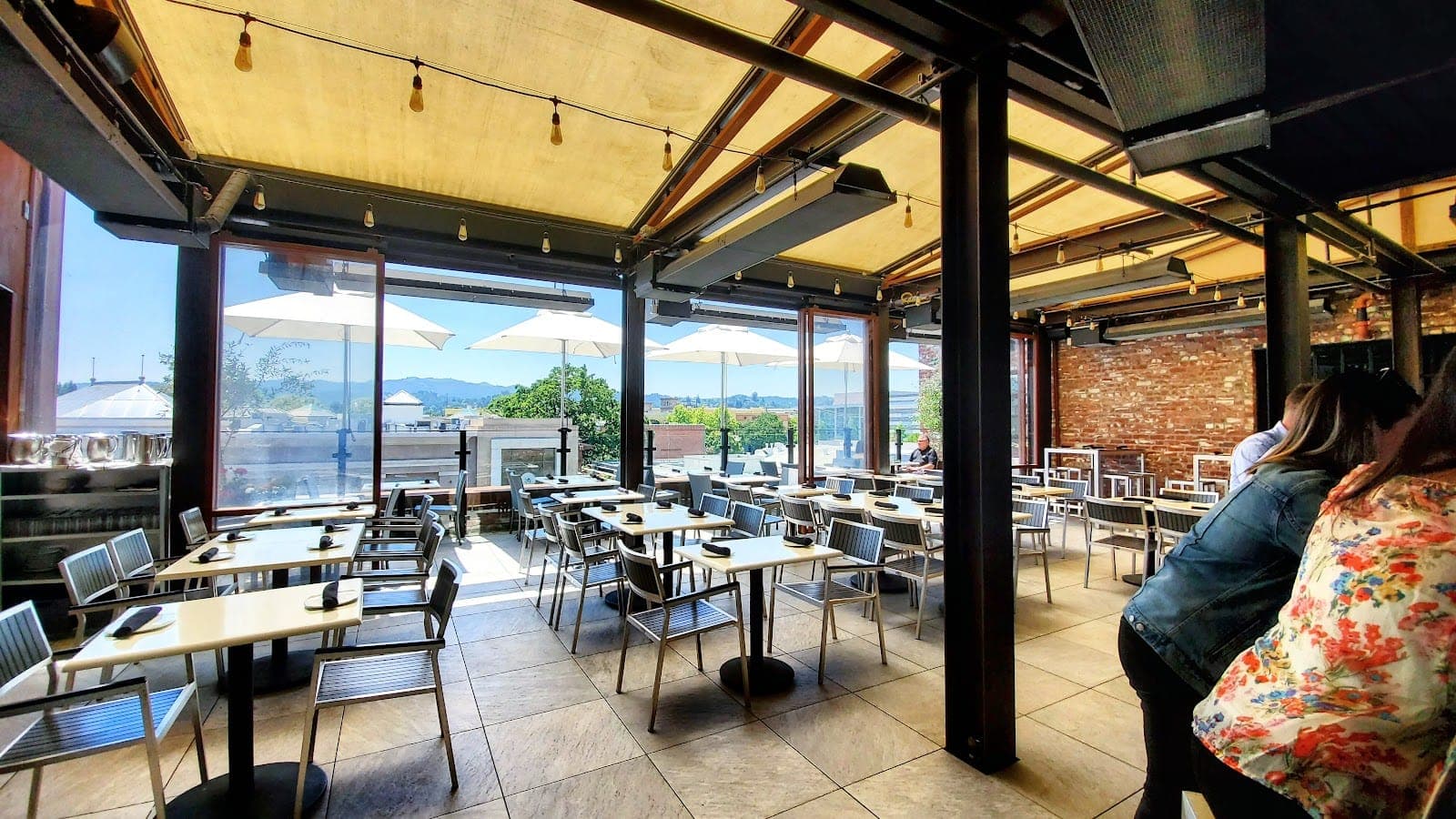 Rooftop Restaurant & Bar