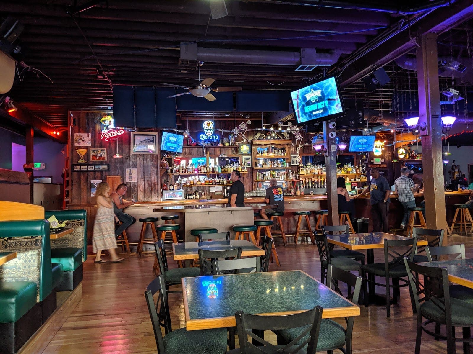 Vinnie's Bar & Grill