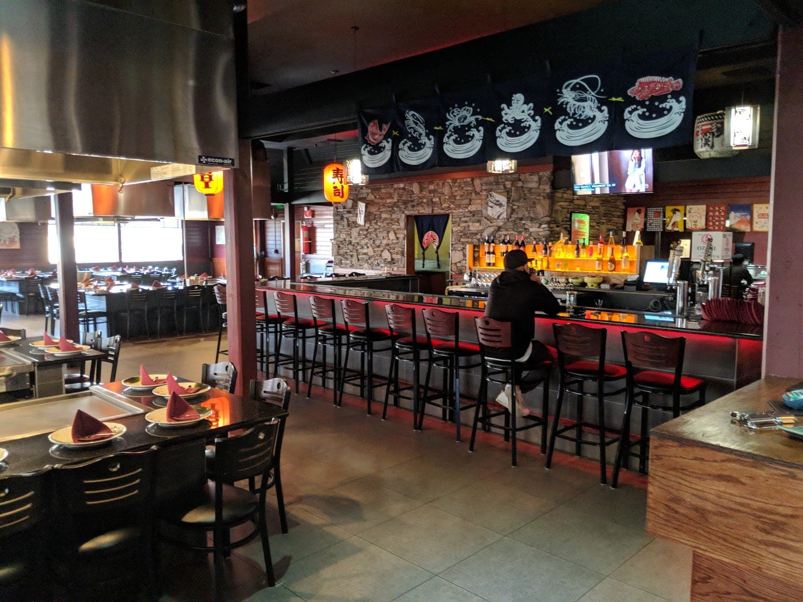 Sakura Japanese Steakhouse & Sushi