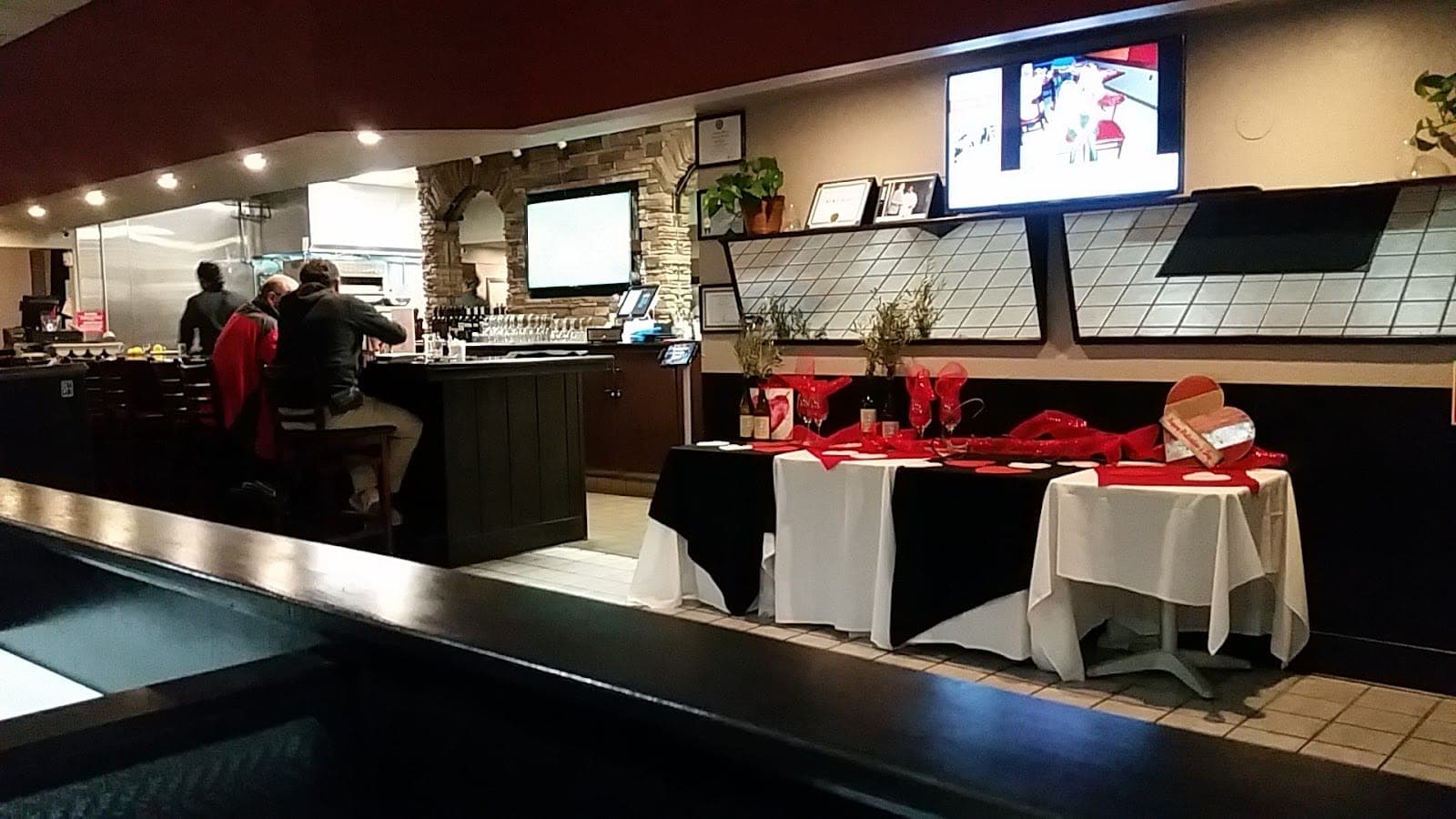 M & J Bistro