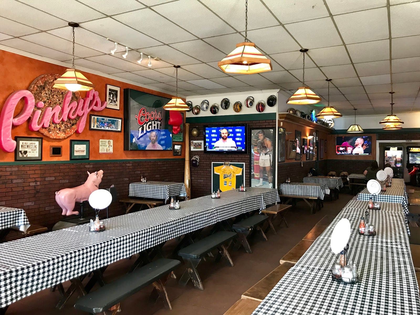 Pinky's Pizza Parlor