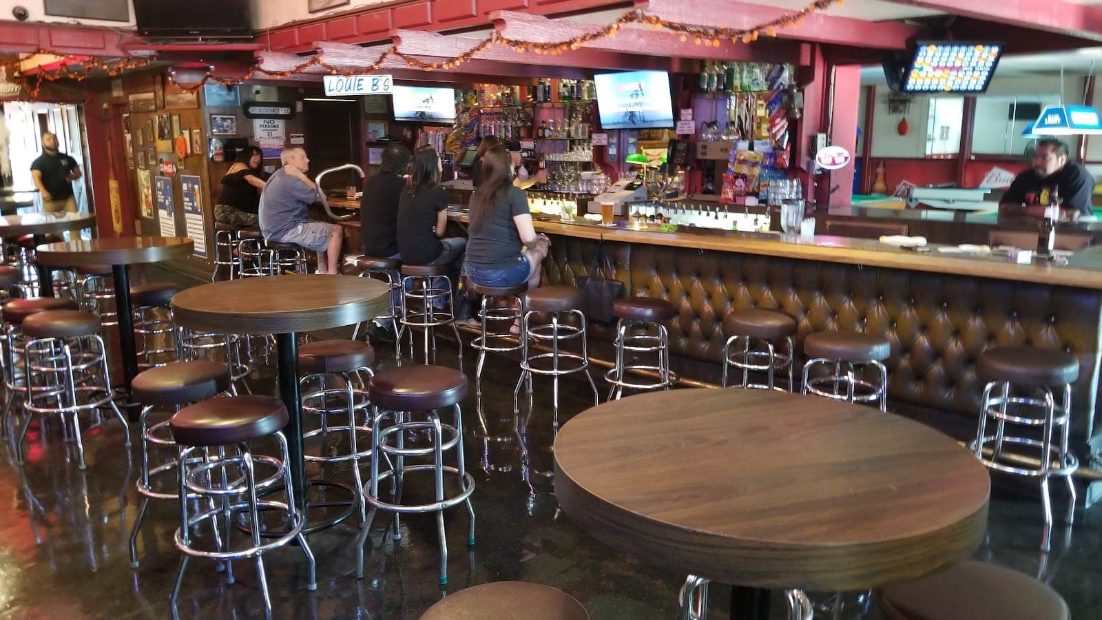 Louie B's