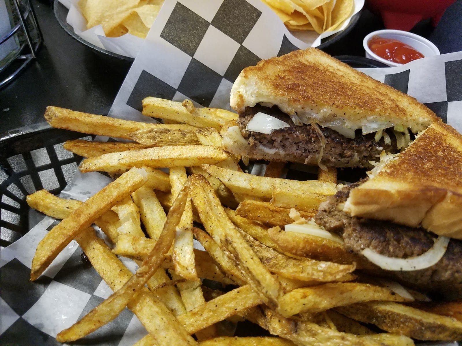 Chelsea's Burgers N' Brew