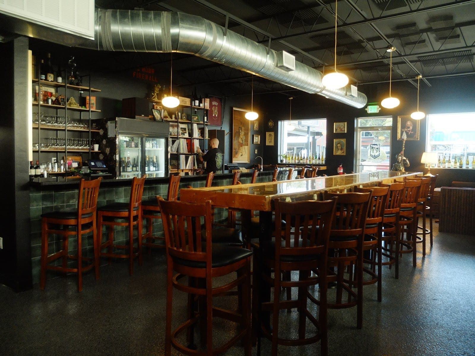 Palace Pub & Wine Bar