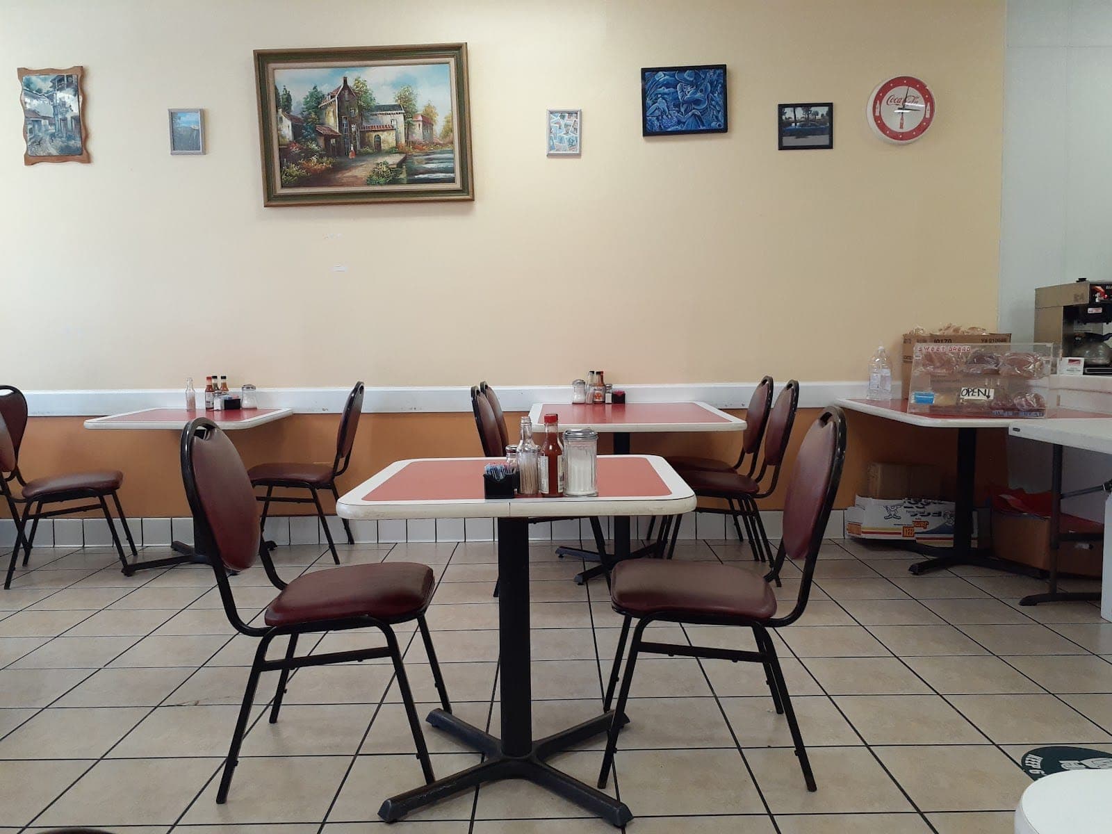 Boulevard Cafe