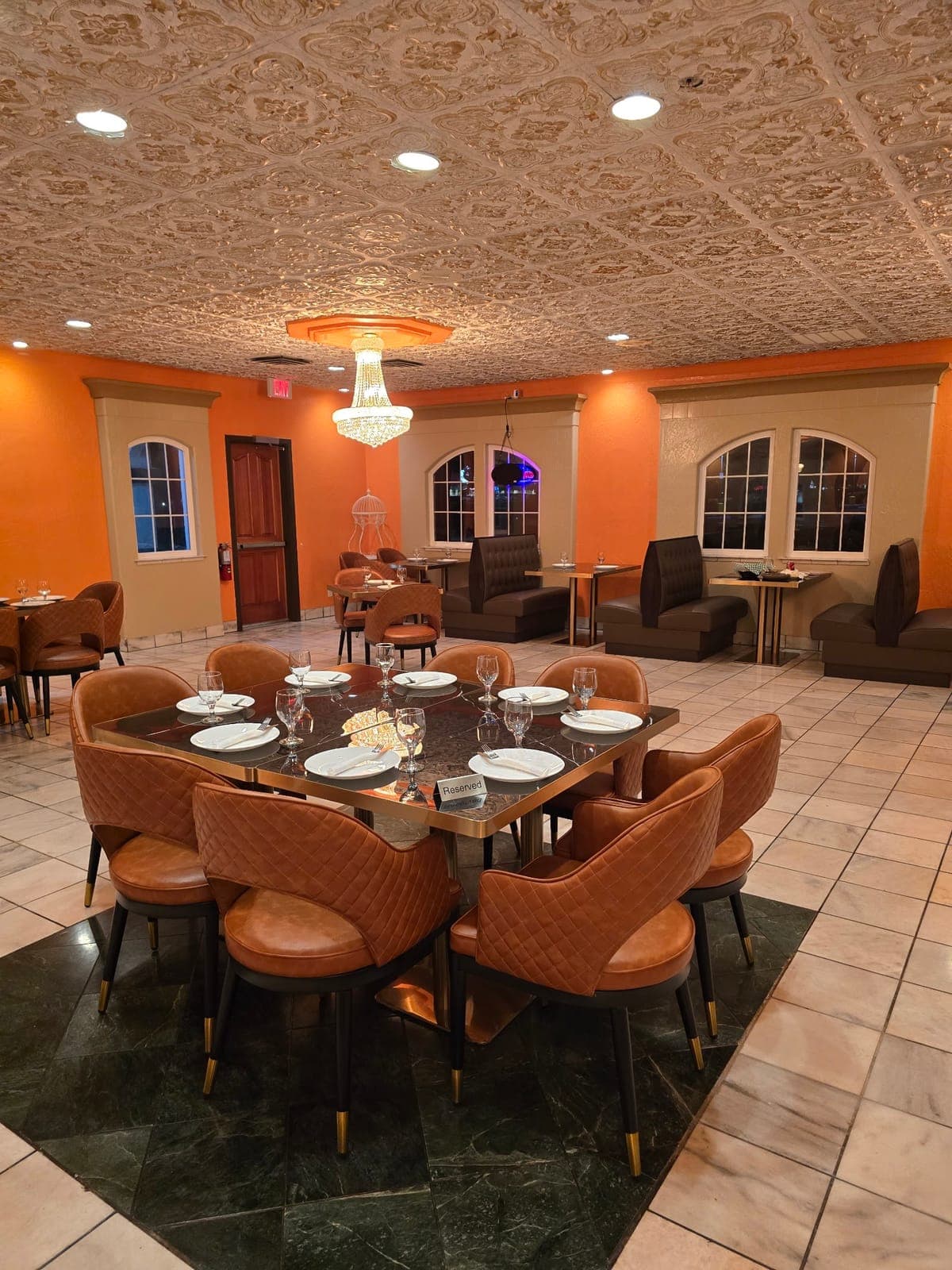 TAJ GRILL & CRUST