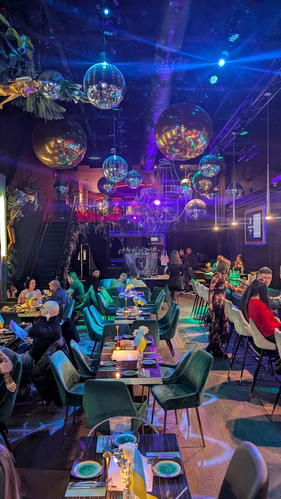 Lou Lou Lounge