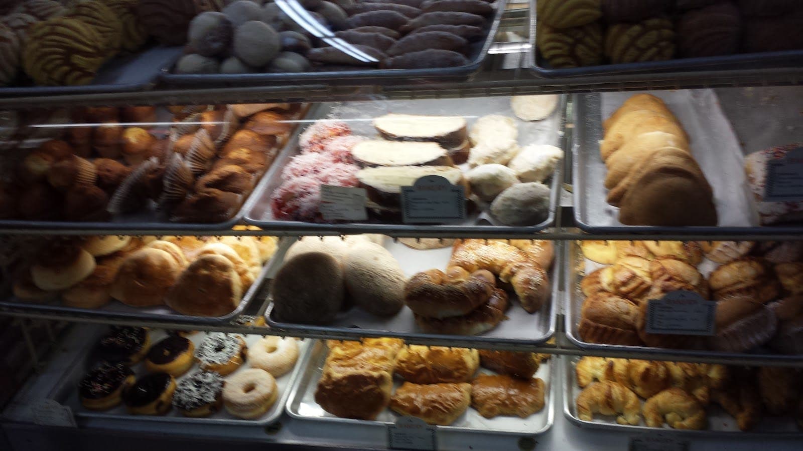 La Morena Bakery & Tortilleria