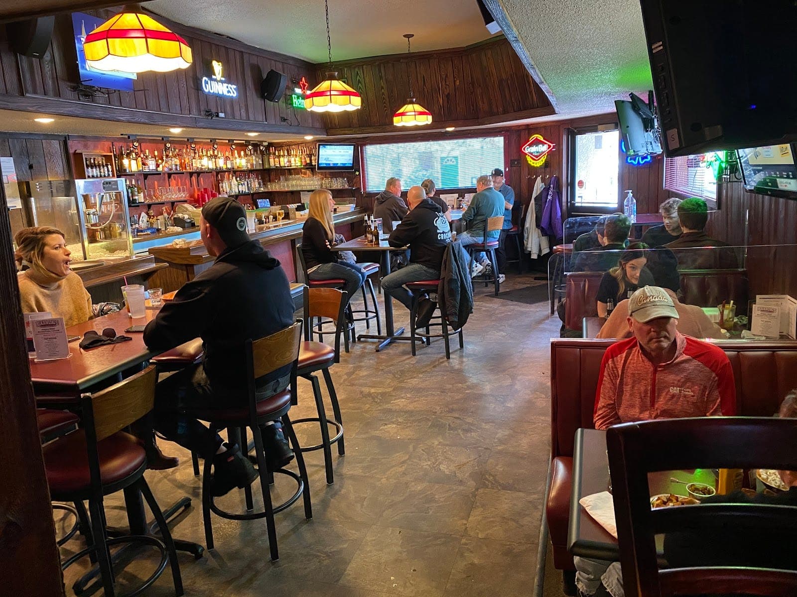 Manning’s Restaurant & Bar