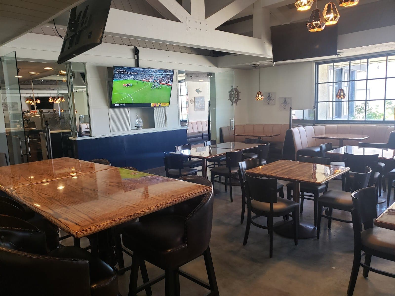 Via-Mar Grill & Bar - Cantina