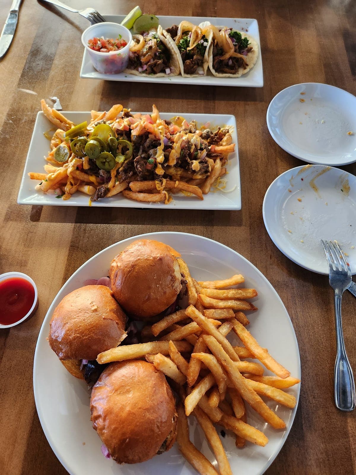 Stonies Taphouse & Bistro