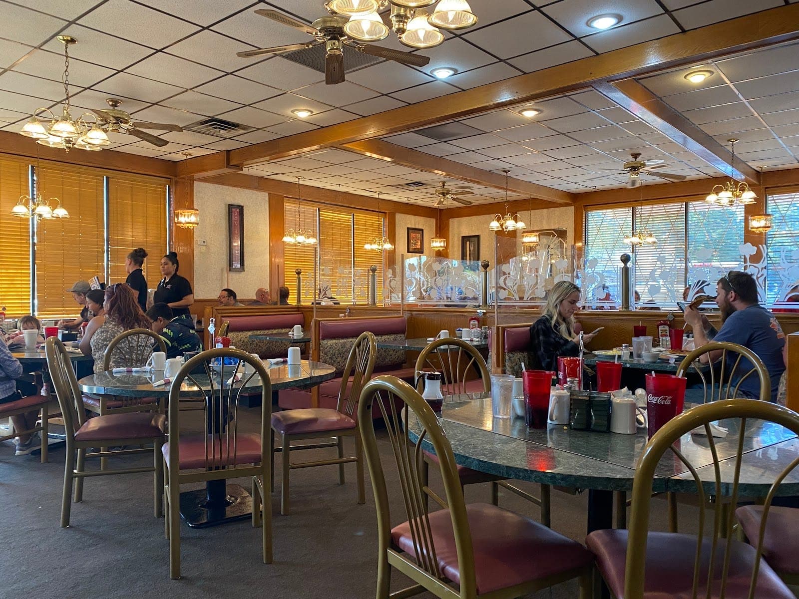 American Pancake House & Restaurant