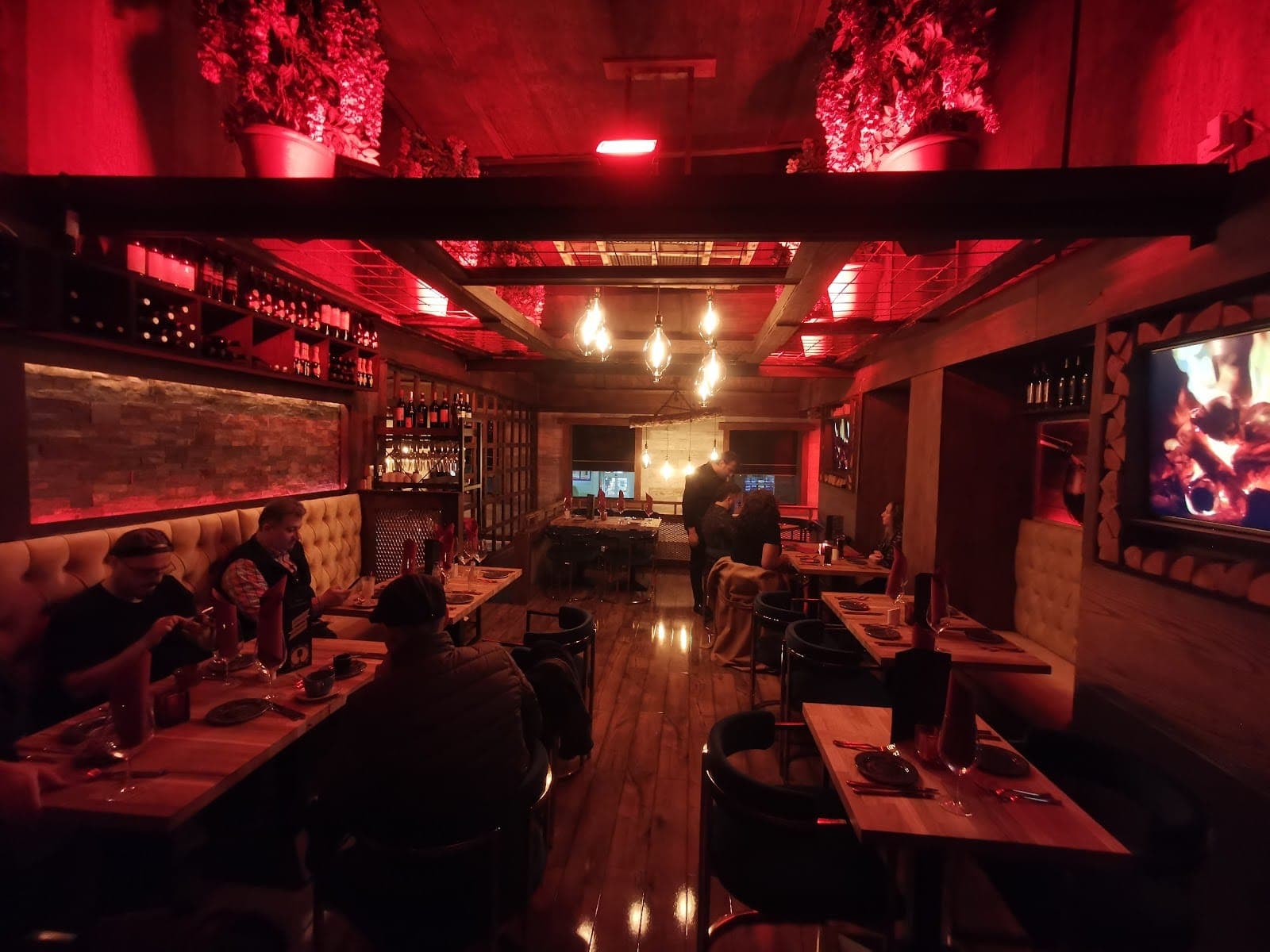 Daisy Bar kitchen Mediterranean restaurant
