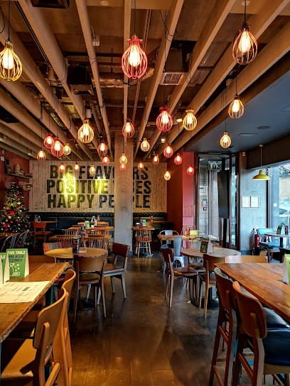 Giraffe, Victoria