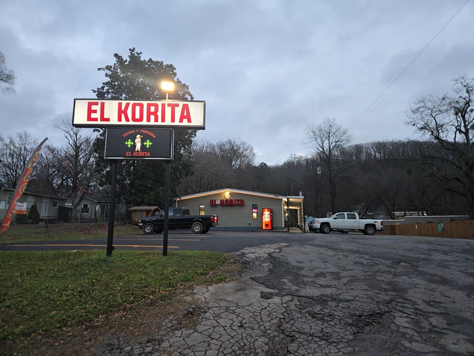 Tienda y Taquería El Korita