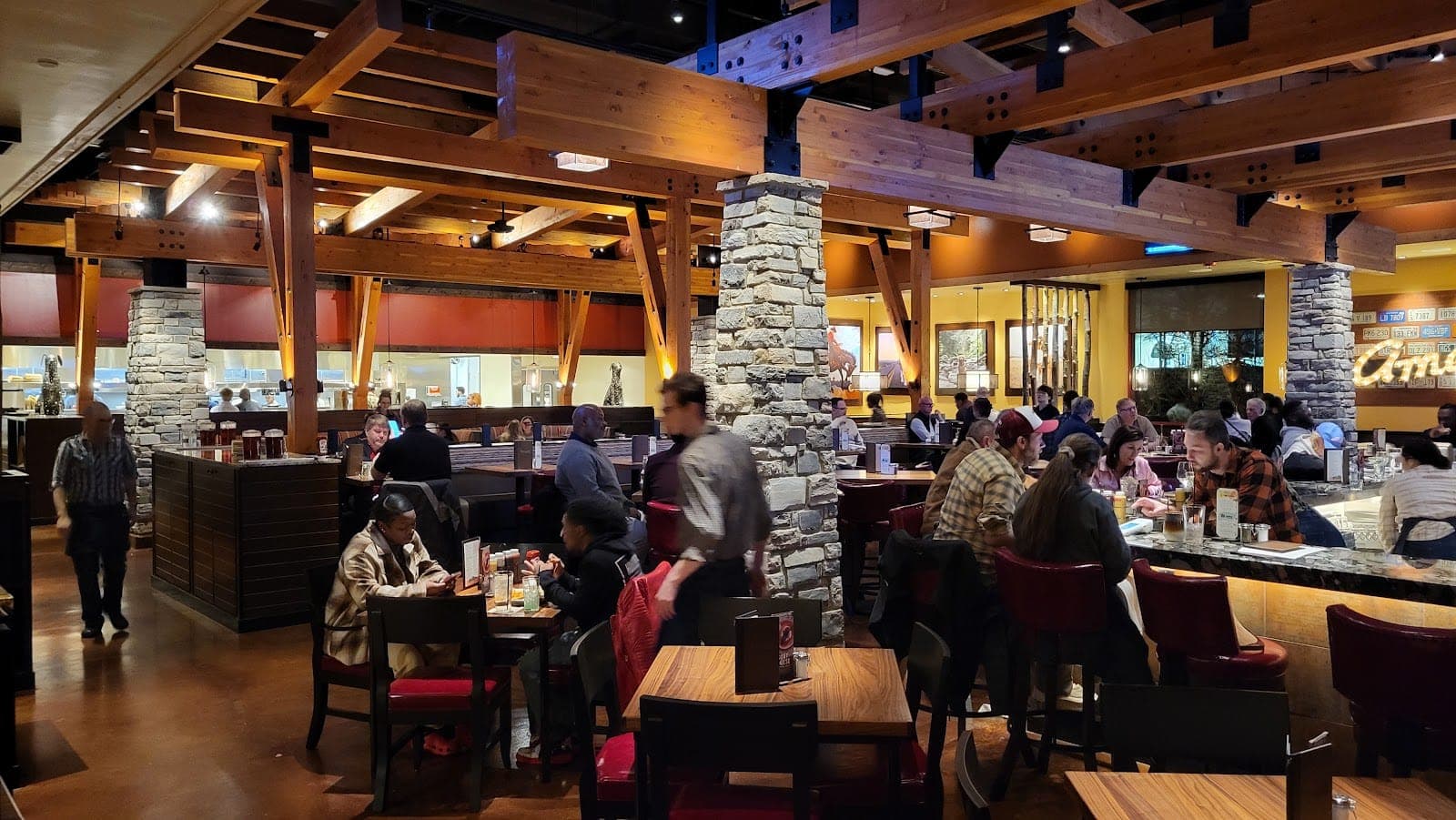 Lazy Dog Restaurant & Bar