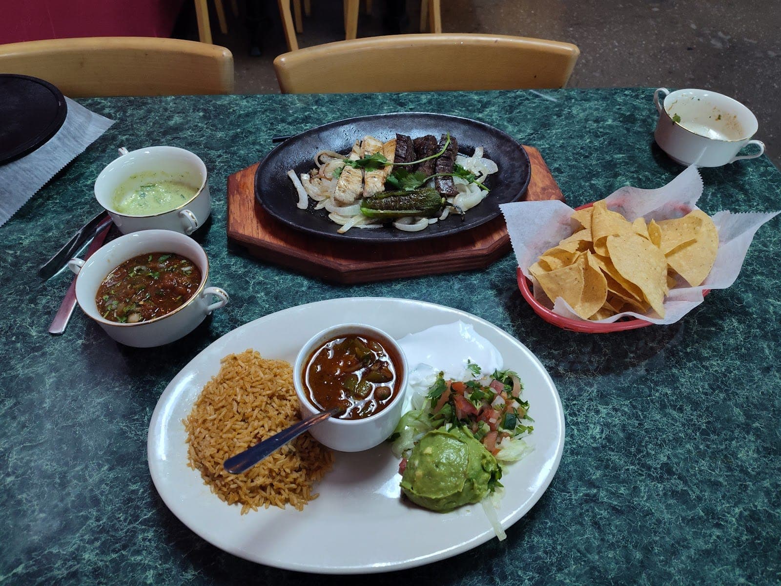 Los Alebrijes Mexican Restaurant