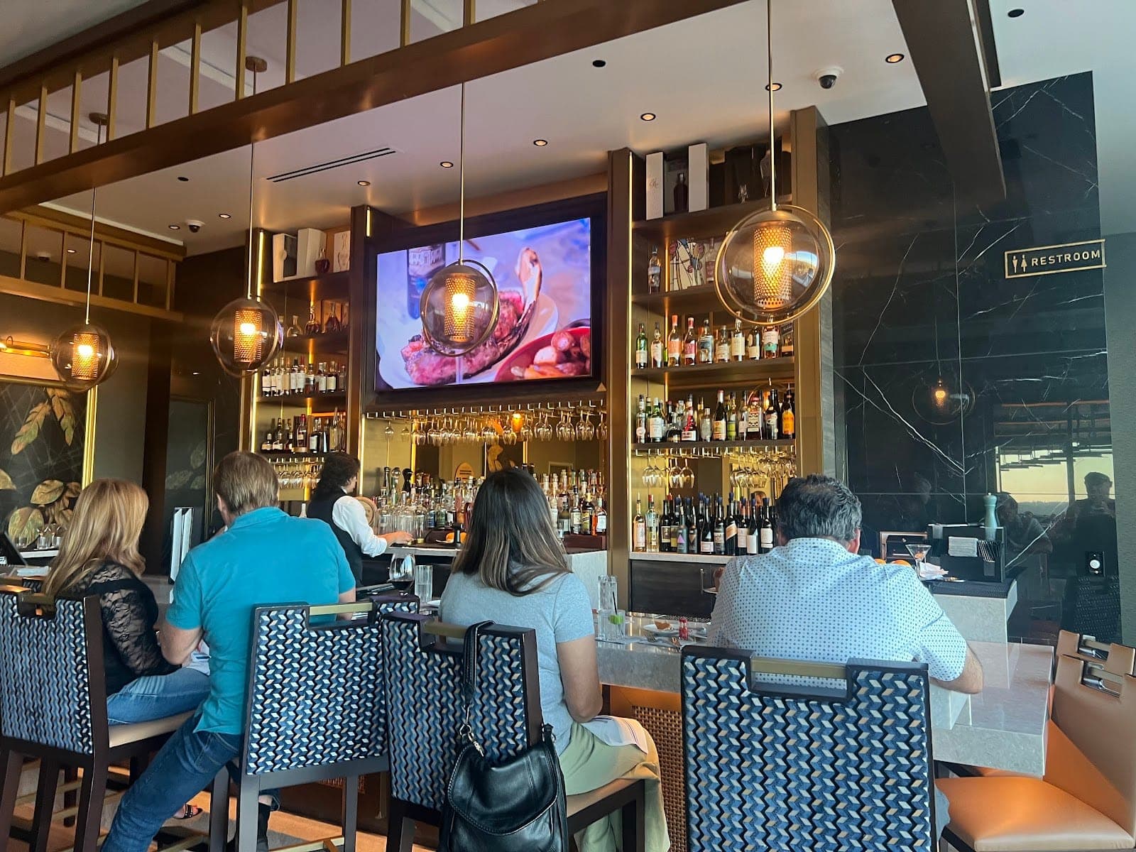 Market 253 Seafood House & Raw Bar