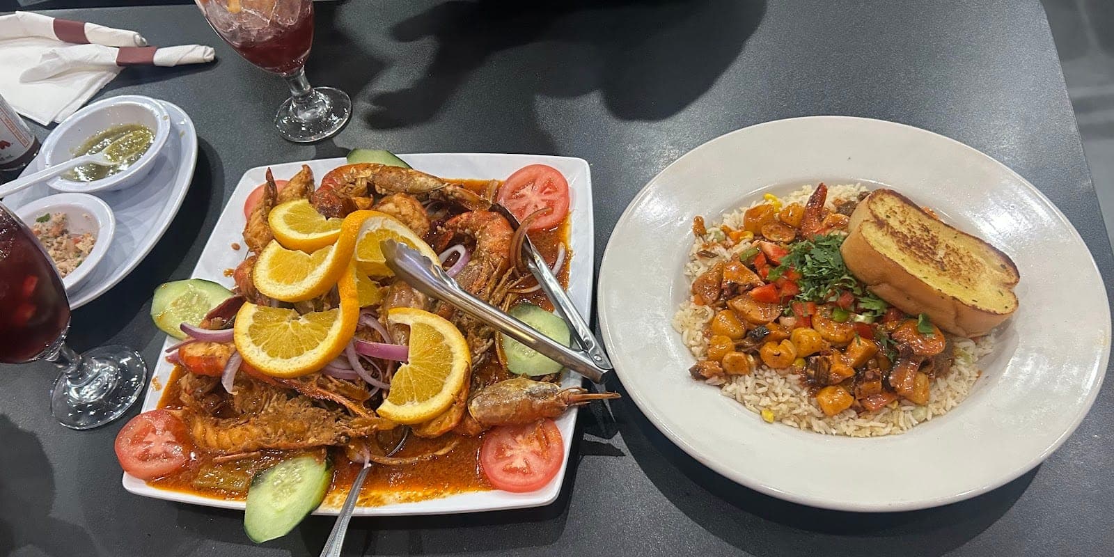 Jalos Sports Bar & Grill