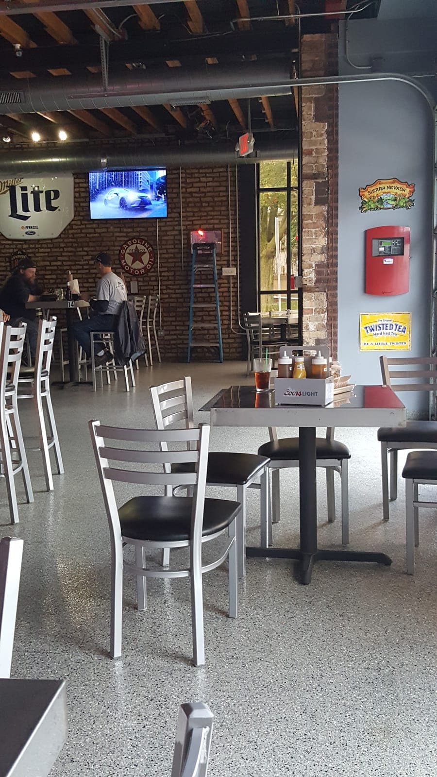 The Garage Smoke House & Bar