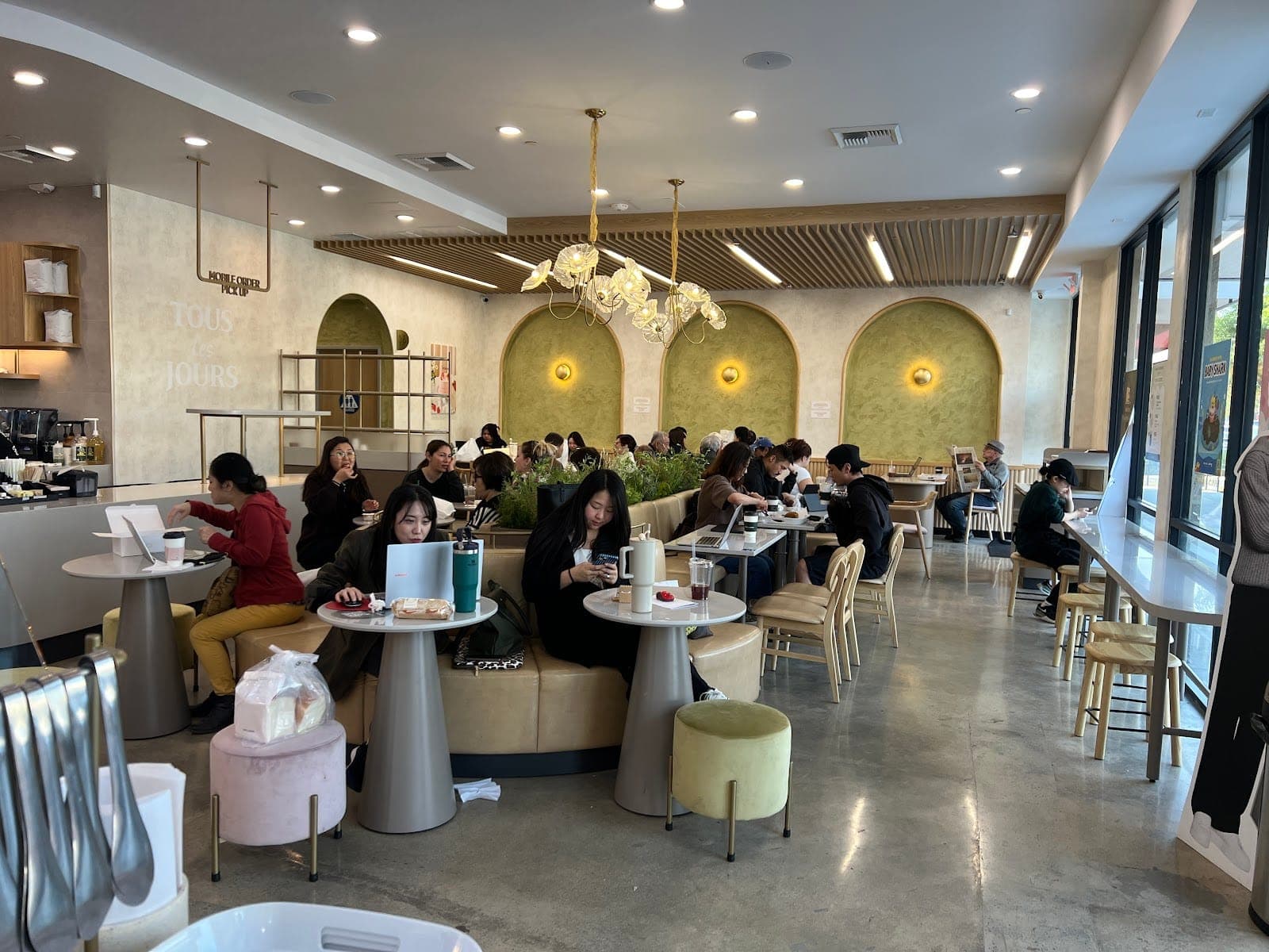 TOUS les JOURS Bakery Café - Brea