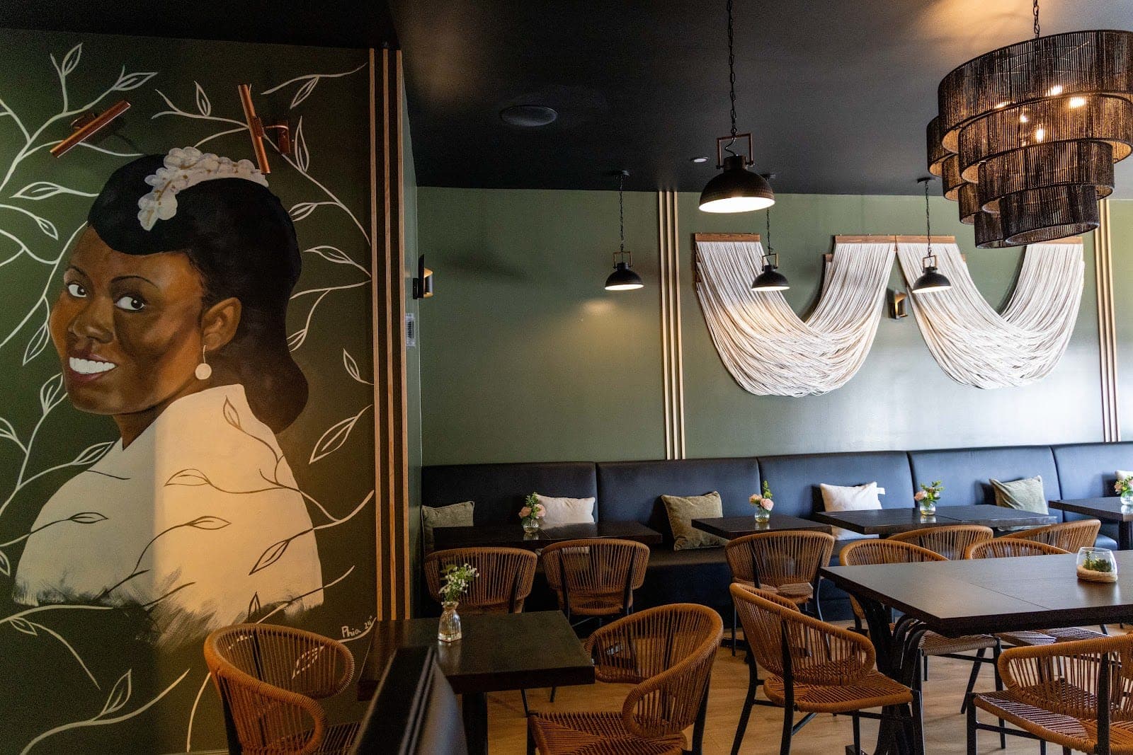 Grida Bistro & Lounge