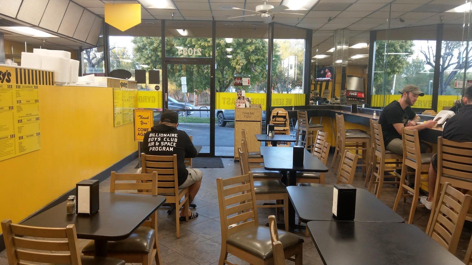 Flooky's - Woodland Hills