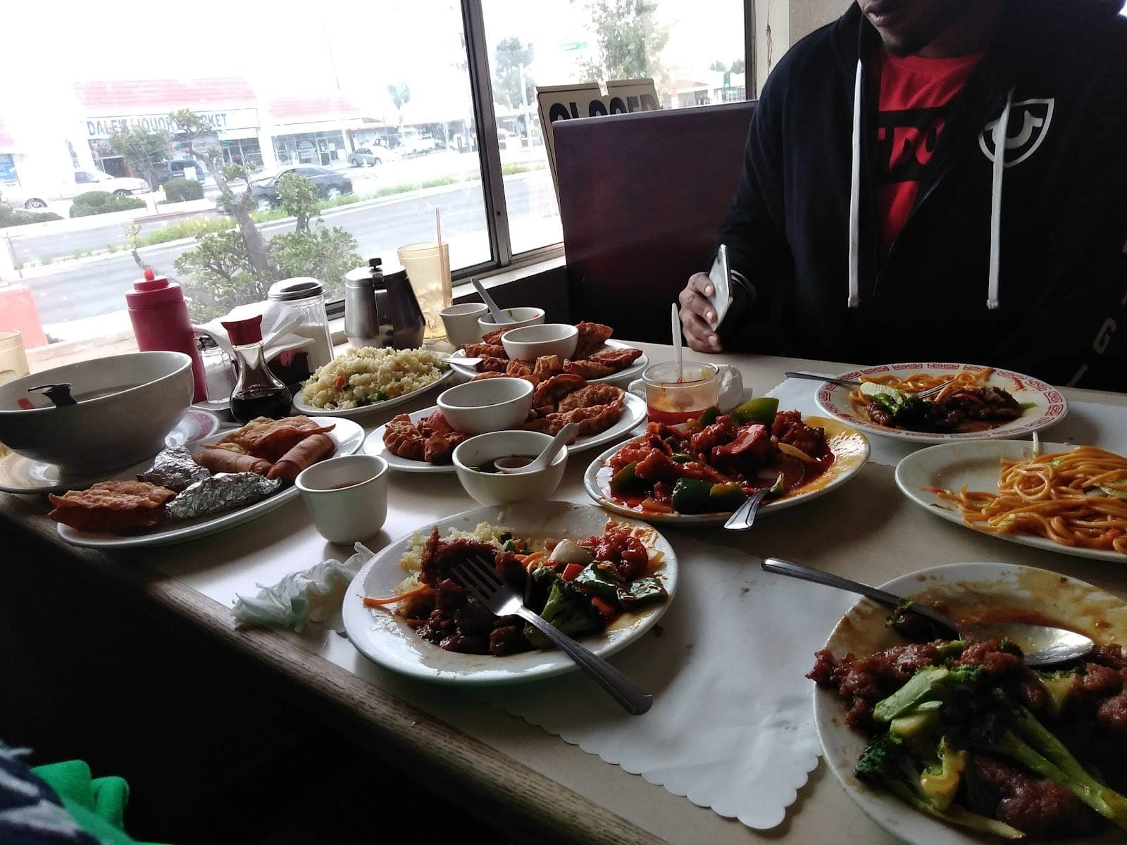Lucky China | Chinese & Mandarin Restaurant