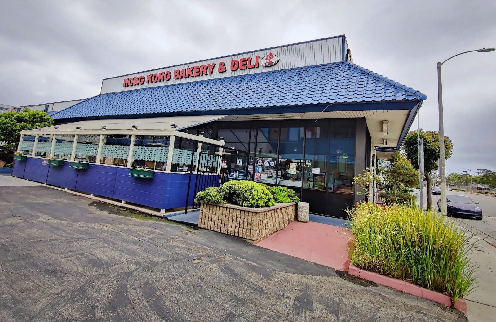 Hong Kong Bakery & Deli