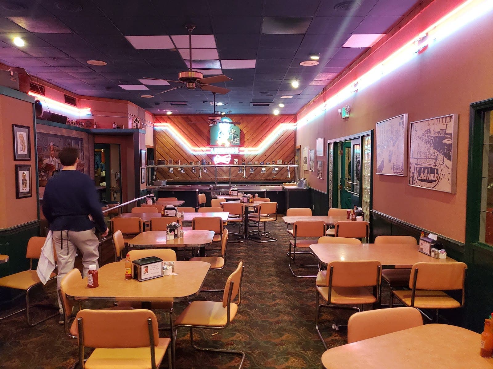 Leonard's Pit Barbecue