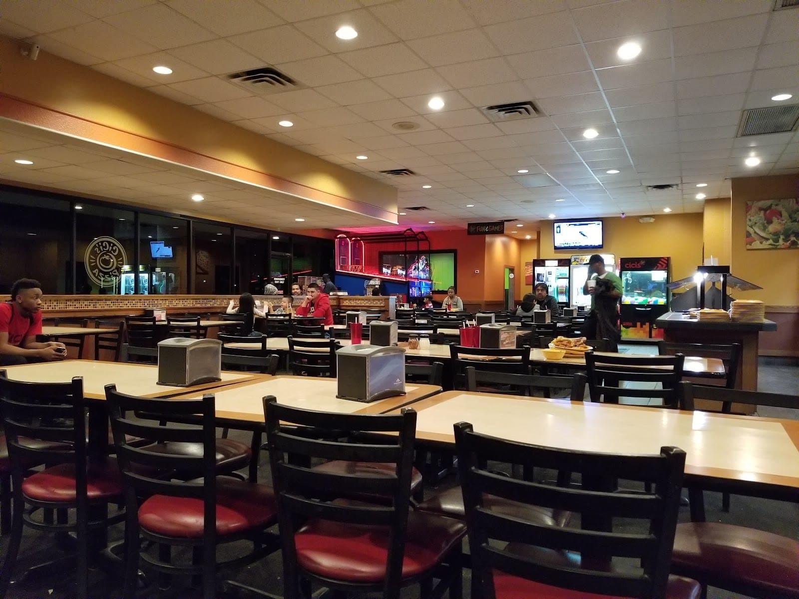 Cicis Pizza
