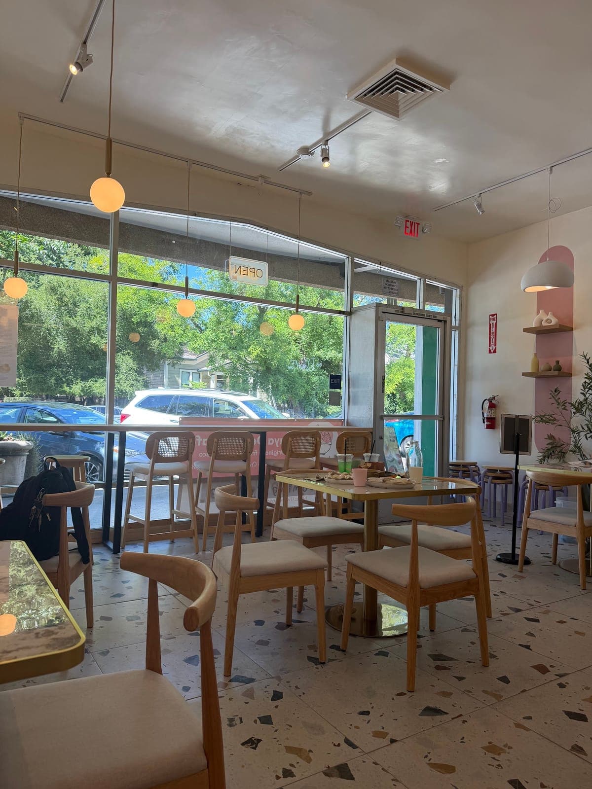 N a Y a Dessert Cafe