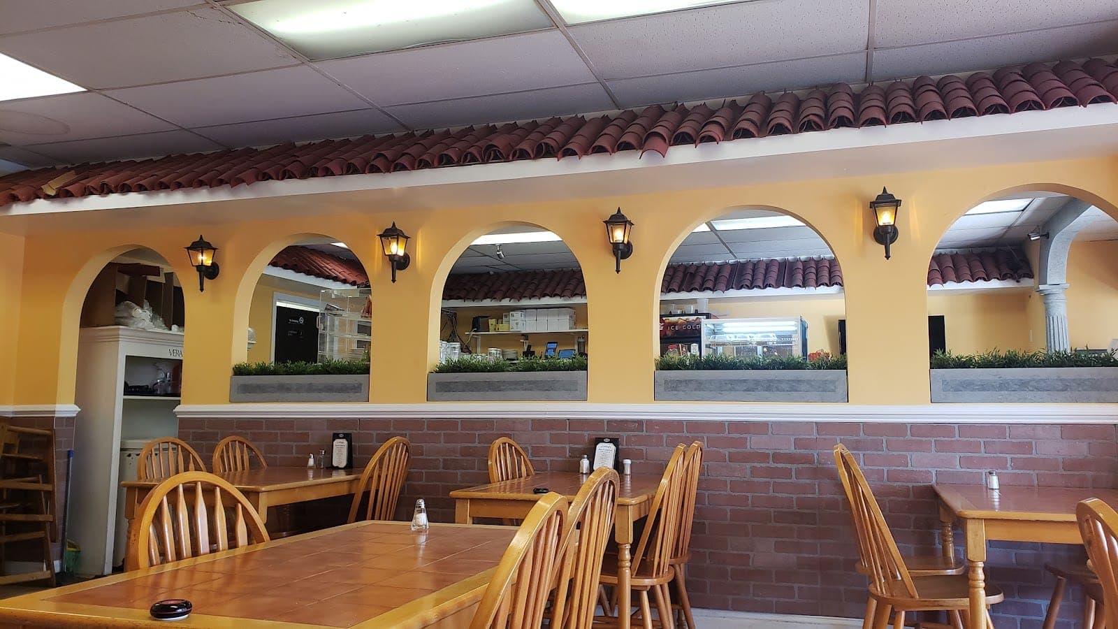 La Antigua Restaurant & Bakery