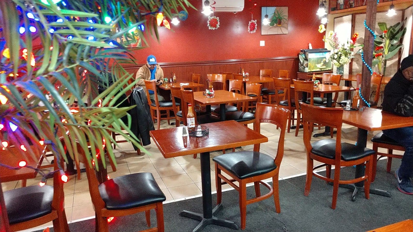 Dominy Restaurant and Bakery
