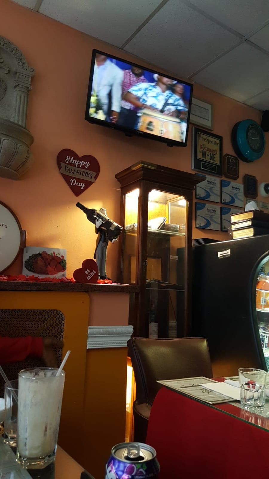 Elza's Restaurant Café & Grill